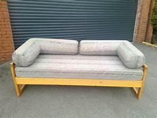 Bed Base-Sofa Clippers