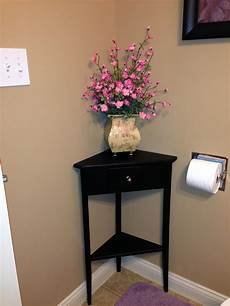 Corner Table