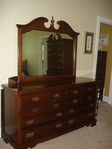 Dresser With Mirror