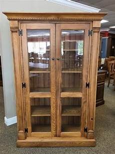 Showroom Furniture
